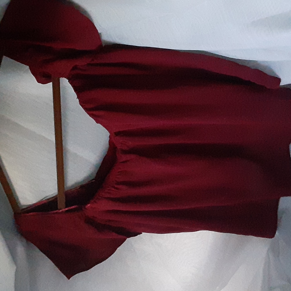 WILD HONY Brand Blouse Sz S measures on Pics. Wine Color.7